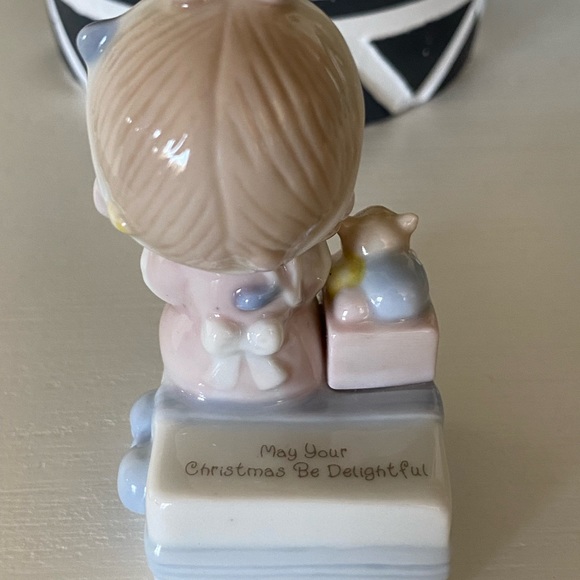 1994 Precious Moments - May Your Christmas be Delightful Musical Figurine- Girl - Picture 3 of 7